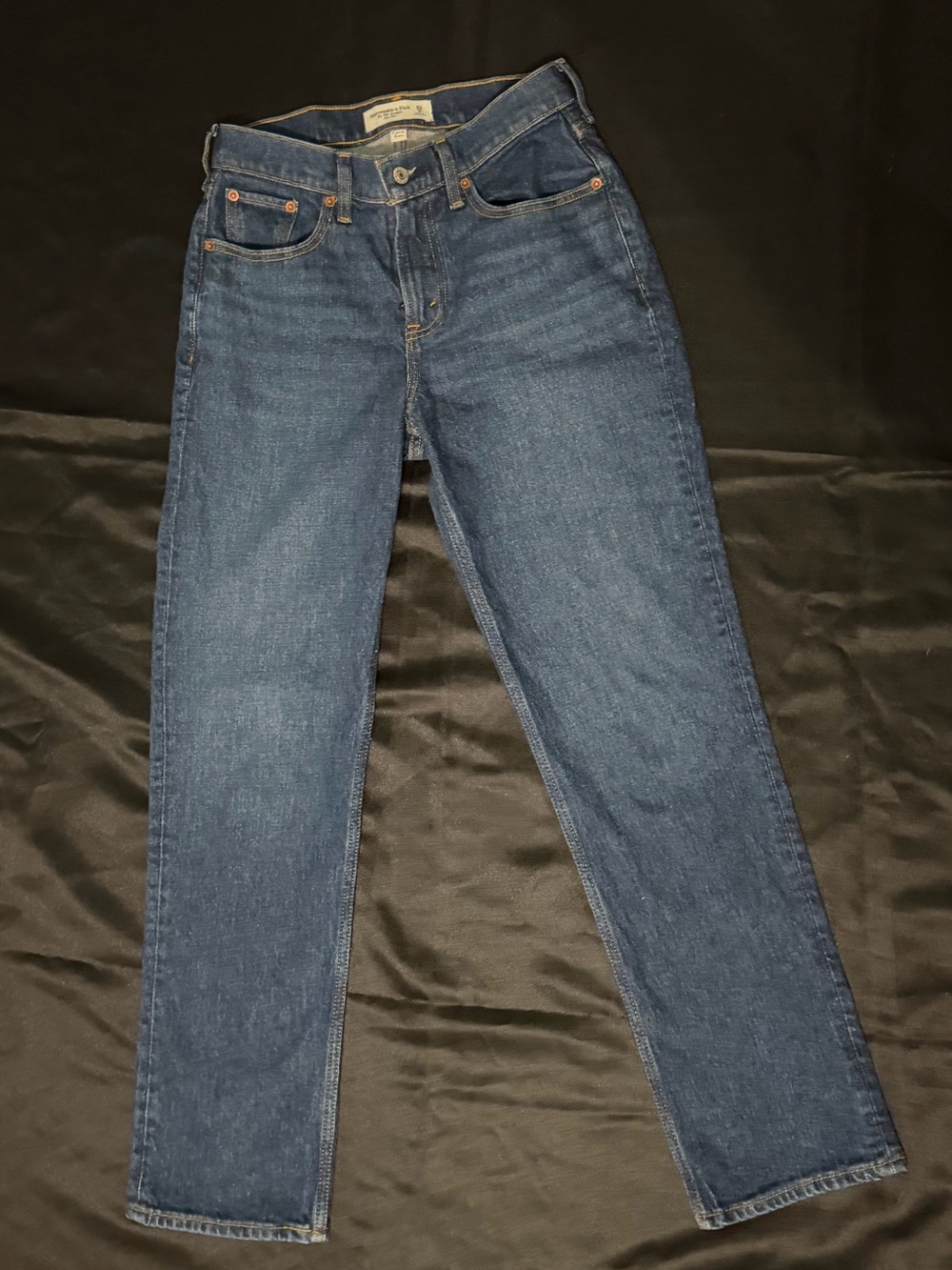 Abercrombie Curve Love The '90s Straight Mid Rise Jeans 25 Short / 0S